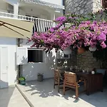 A Cozy In The Heart Of Old Murter, Croatia