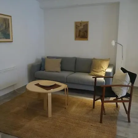 A Cozy In The Heart Of Old Murter, Croatia *