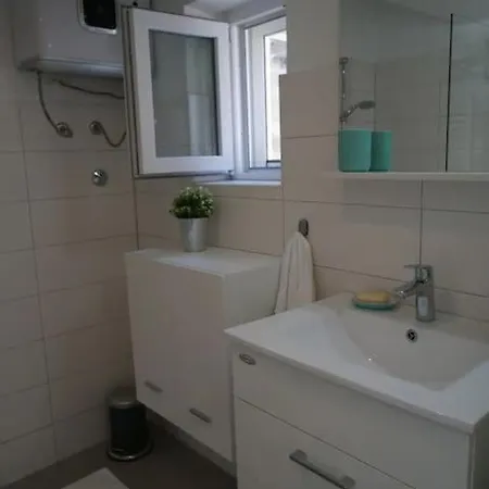 A Cozy In The Heart Of Old Murter, Croatia