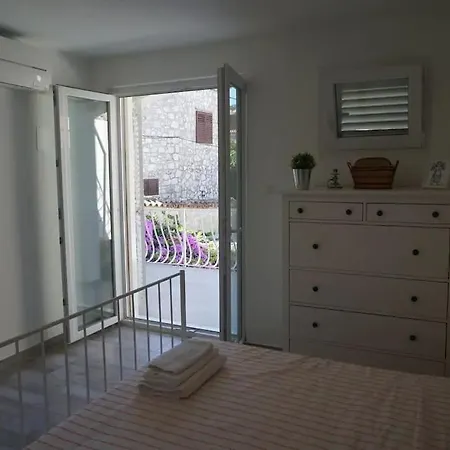 A Cozy In The Heart Of Old Murter, Croatia Villa *