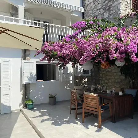 A Cozy In The Heart Of Old Murter, Croatia