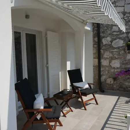 A Cozy In The Heart Of Old Murter, Croatia *