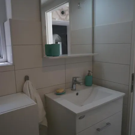 Vila A Cozy In The Heart Of Old Murter, Croatia