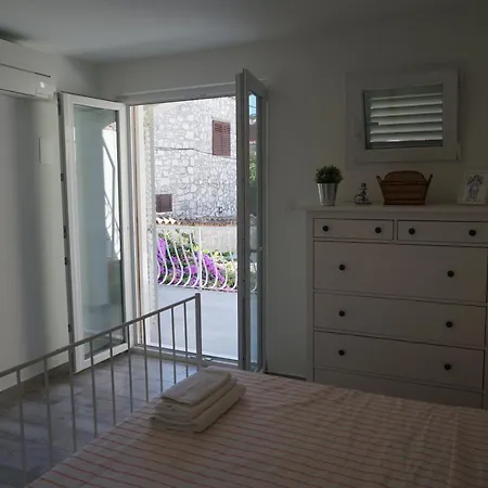 A Cozy In The Heart Of Old Murter, Croatia