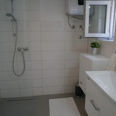 A Cozy In The Heart Of Old Murter, Croatia *