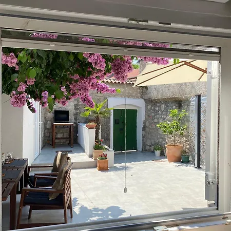 A Cozy In The Heart Of Old Murter, Croatia Murter