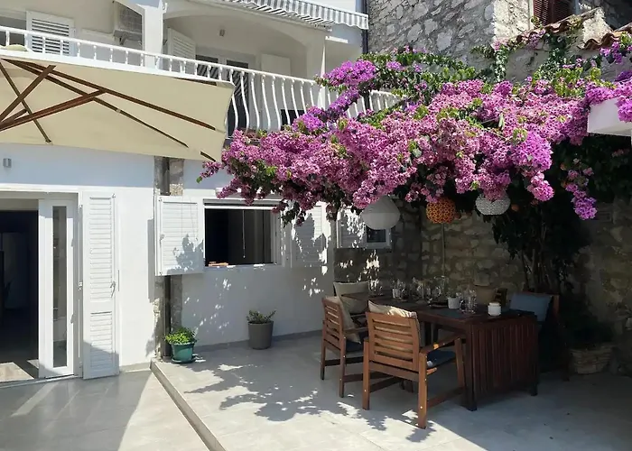 A Cozy In The Heart Of Old Murter, Croatia