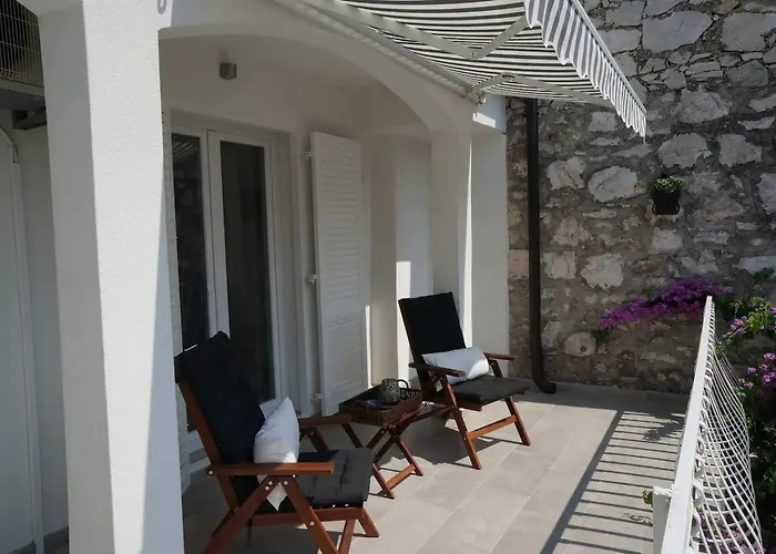 A Cozy In The Heart Of Old Murter, Croatia *