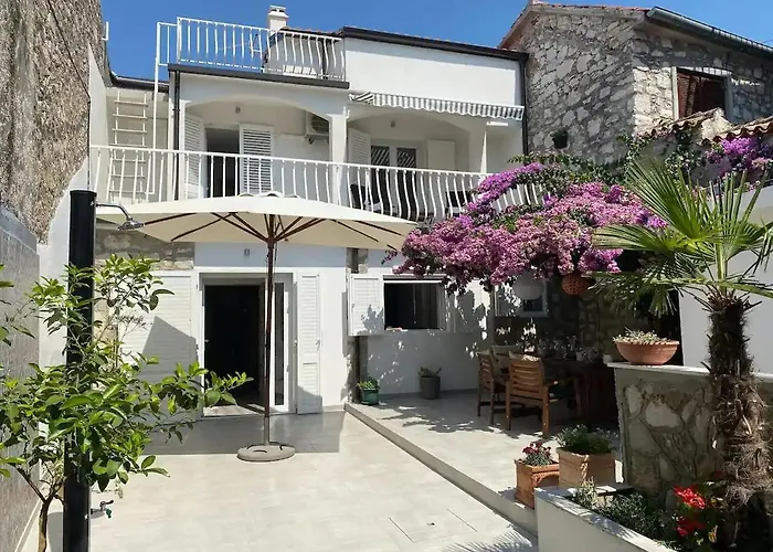 A Cozy In The Heart Of Old Murter, Croatia