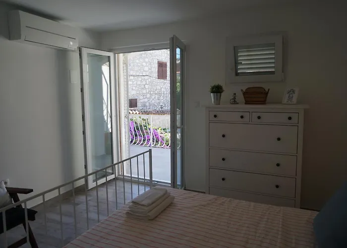 A Cozy In The Heart Of Old Murter, Croatia