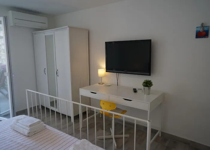 Villa A Cozy In The Heart Of Old Murter, Croatia Murter