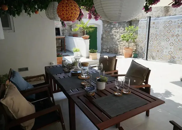 A Cozy In The Heart Of Old Murter, Croatia *