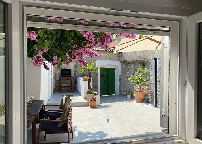 A Cozy In The Heart Of Old Murter, Croatia Murter